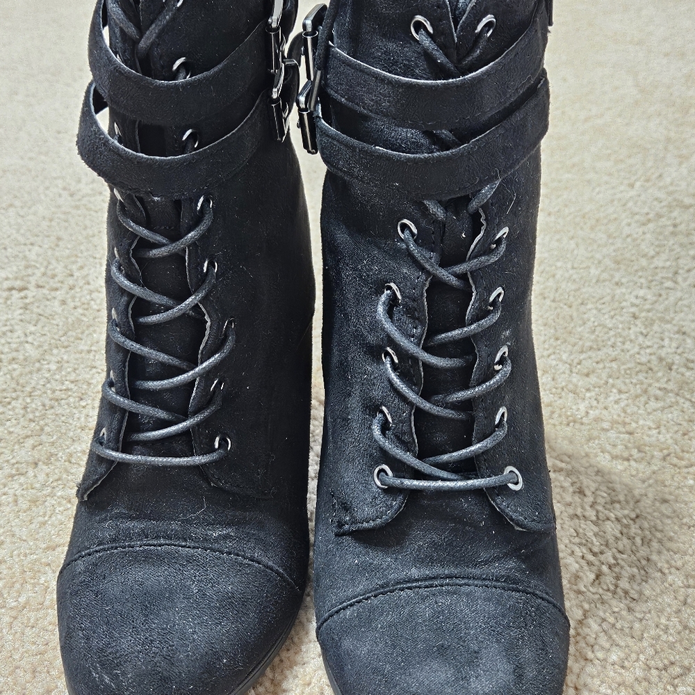 Suede boots